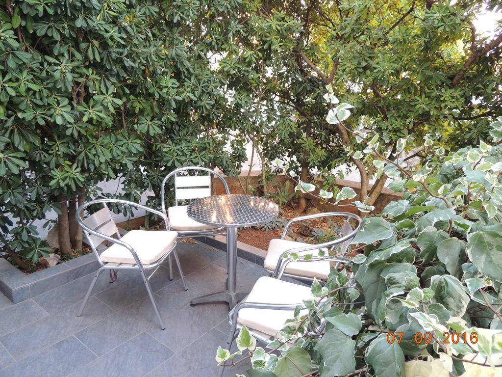 Apartments Suljic - Cash Only Property スタリー・グラード エクステリア 写真