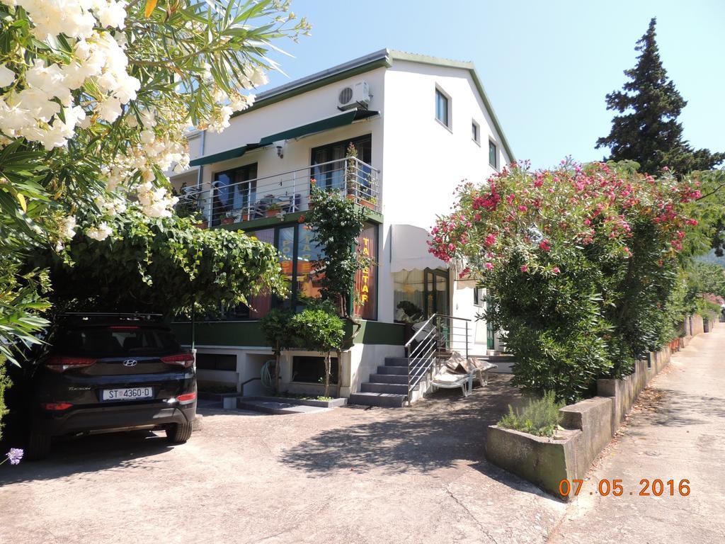 Apartments Suljic - Cash Only Property スタリー・グラード エクステリア 写真