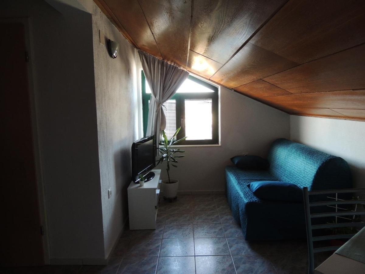 Apartments Suljic - Cash Only Property スタリー・グラード エクステリア 写真