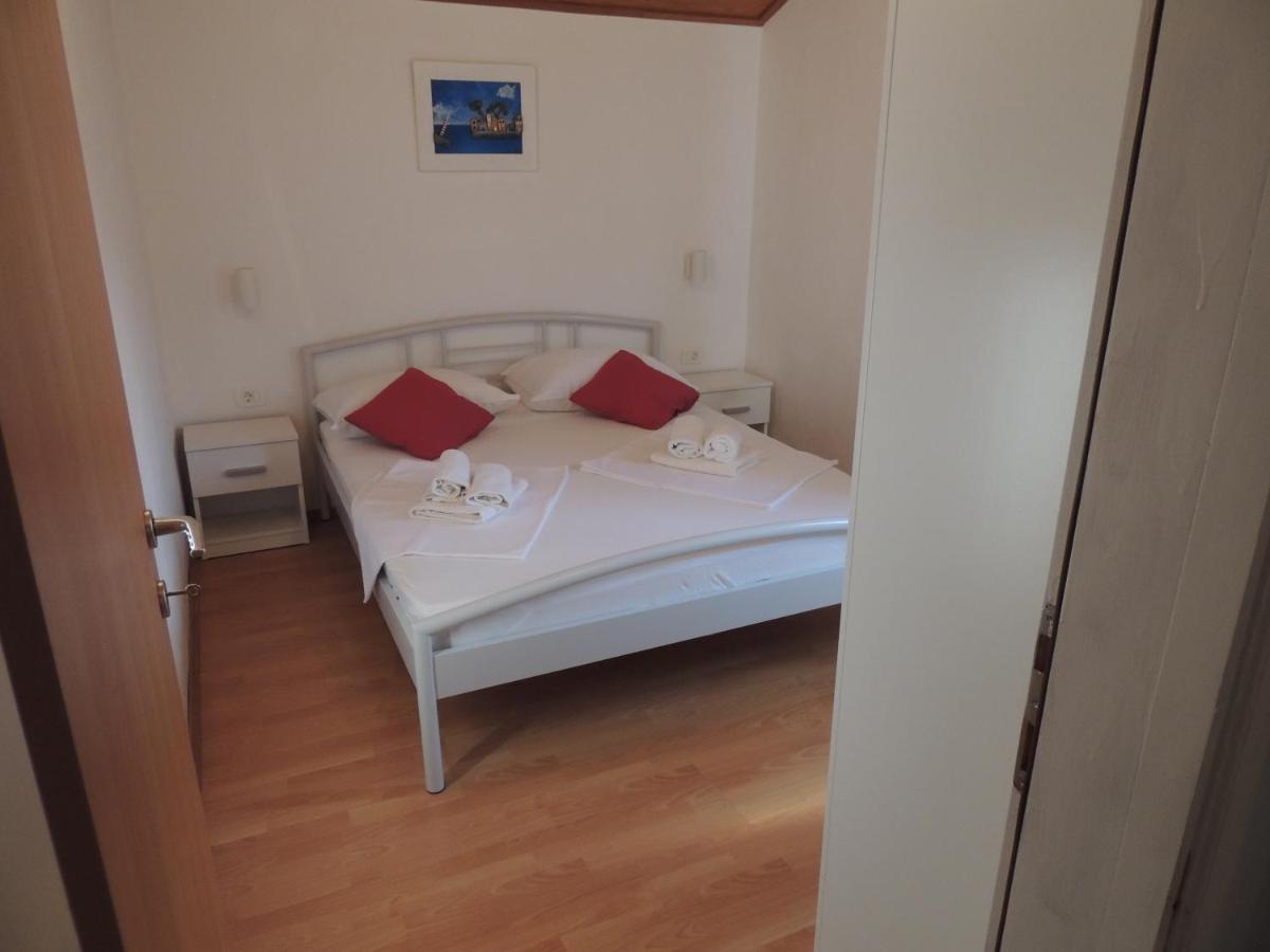 Apartments Suljic - Cash Only Property スタリー・グラード エクステリア 写真