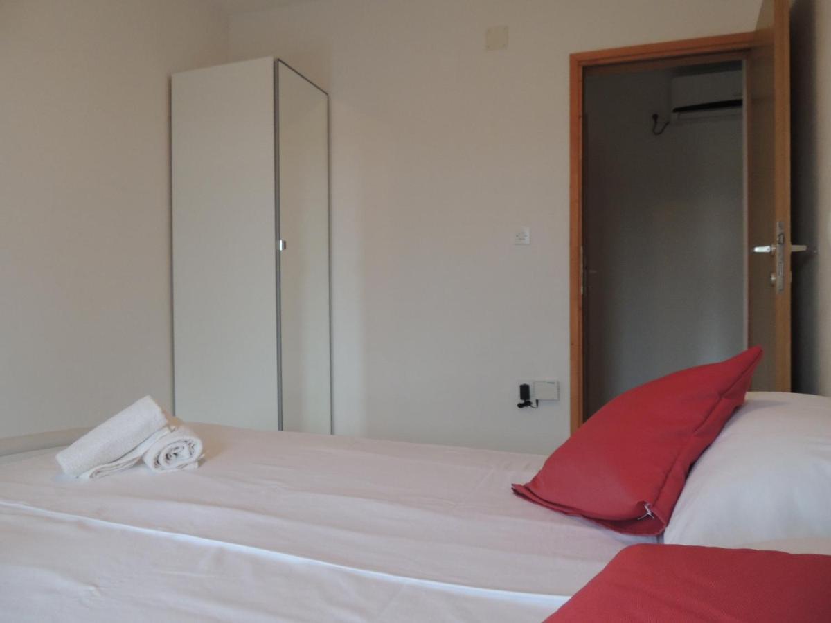 Apartments Suljic - Cash Only Property スタリー・グラード エクステリア 写真