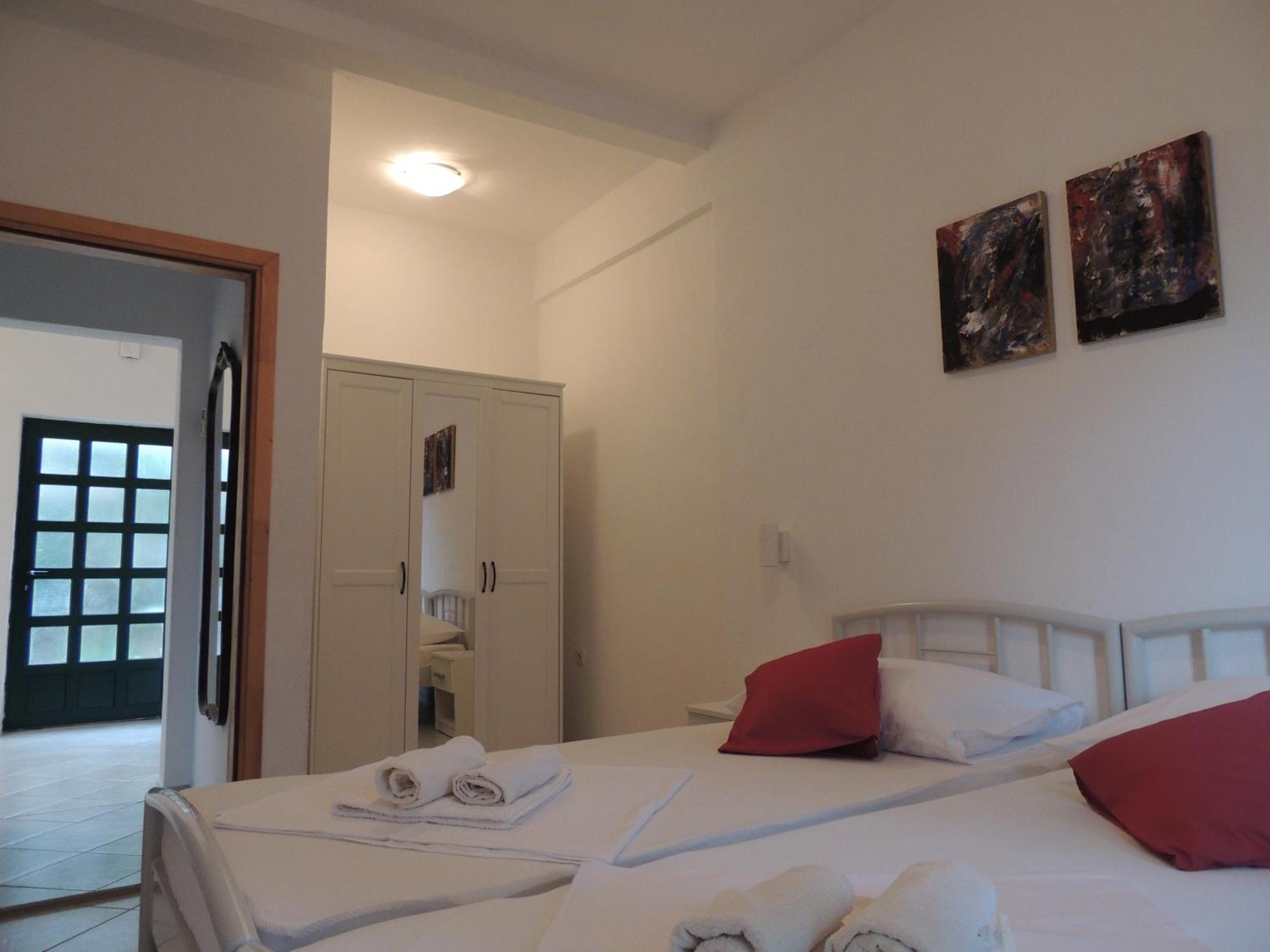 Apartments Suljic - Cash Only Property スタリー・グラード エクステリア 写真